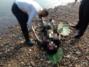 Pria Bertato Tanpa Identitas Ditemukan Tewas di Sungai Kampar