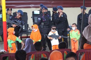 Mako Brimob Polda Riau Sambut Kunjungan Anak TK dan PAUD di Kampar