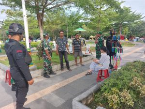 Berikan Rasa Aman Untuk Masyarakat, Brimob Polda Riau dan Kodim 0301/Pbr Gelar Patroli Garnizum
