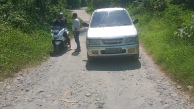 Warga Minta Pemerintah Bireuen Segera Perbaikan Jalan yang Rusak Parah