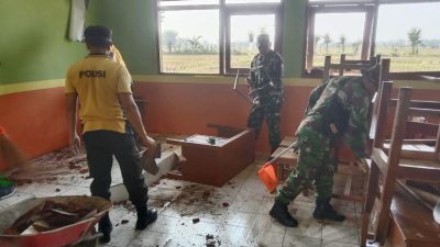 Sinergitas TNI-Polri Dalam Penanganan Bencal Puting Beliung di Madiun